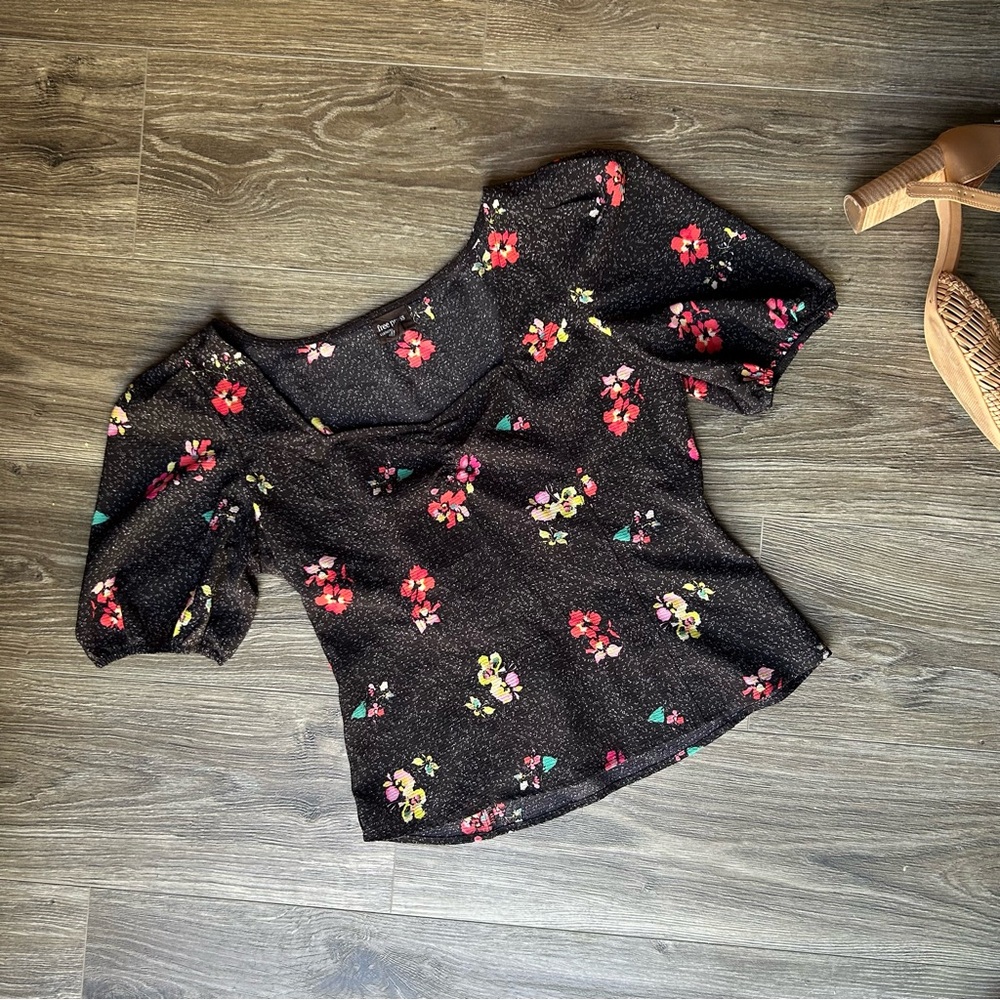 Free Press Black Floral Puff Sleeve Top - Picture 4 of 7